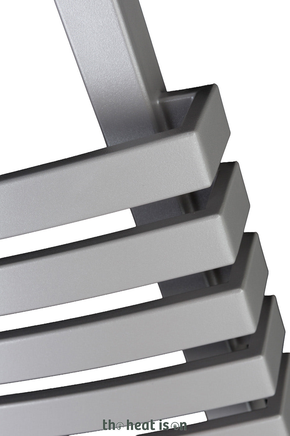 19_terma-kioto_-870h-x-480w_mm_-1624-btus-heated-towel-rail_-metallic-beige-_taupe-grey_4d53ac4f-223d-4b6c-890a-e400a615c49f