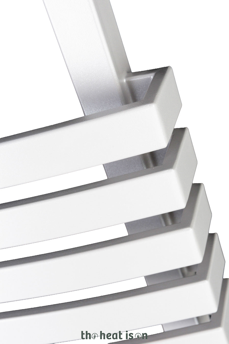 20_terma-kioto_-1815h-x-480w_mm_-3180-btus-heated-towel-rail_-ral-9016-matt-white