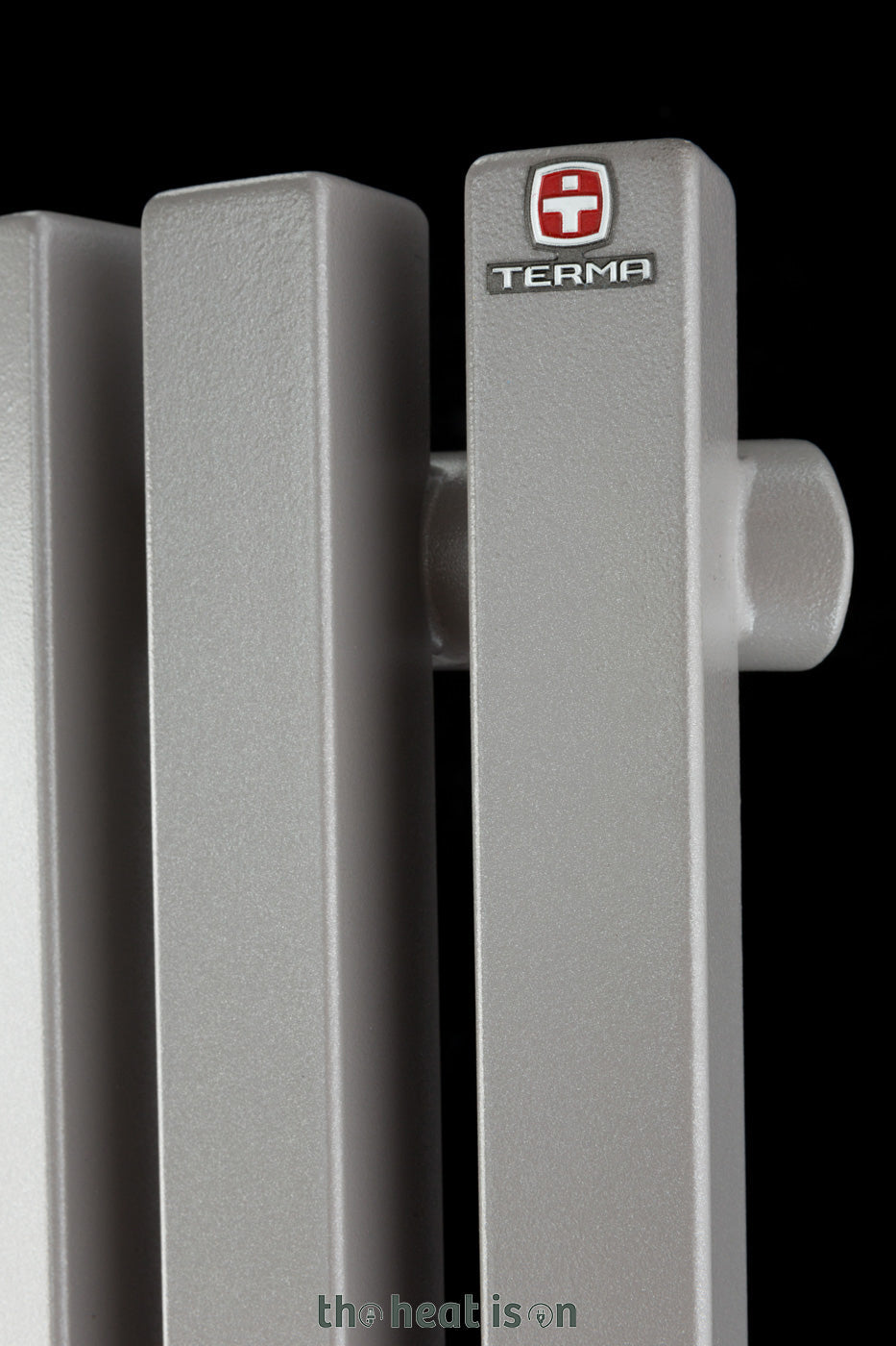 28_terma-triga-aw-1900h-x-430wmm-4282-btus-vertical-radiator-metallic-beige-_taupe-grey